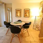 Pierres Plates Apartman *